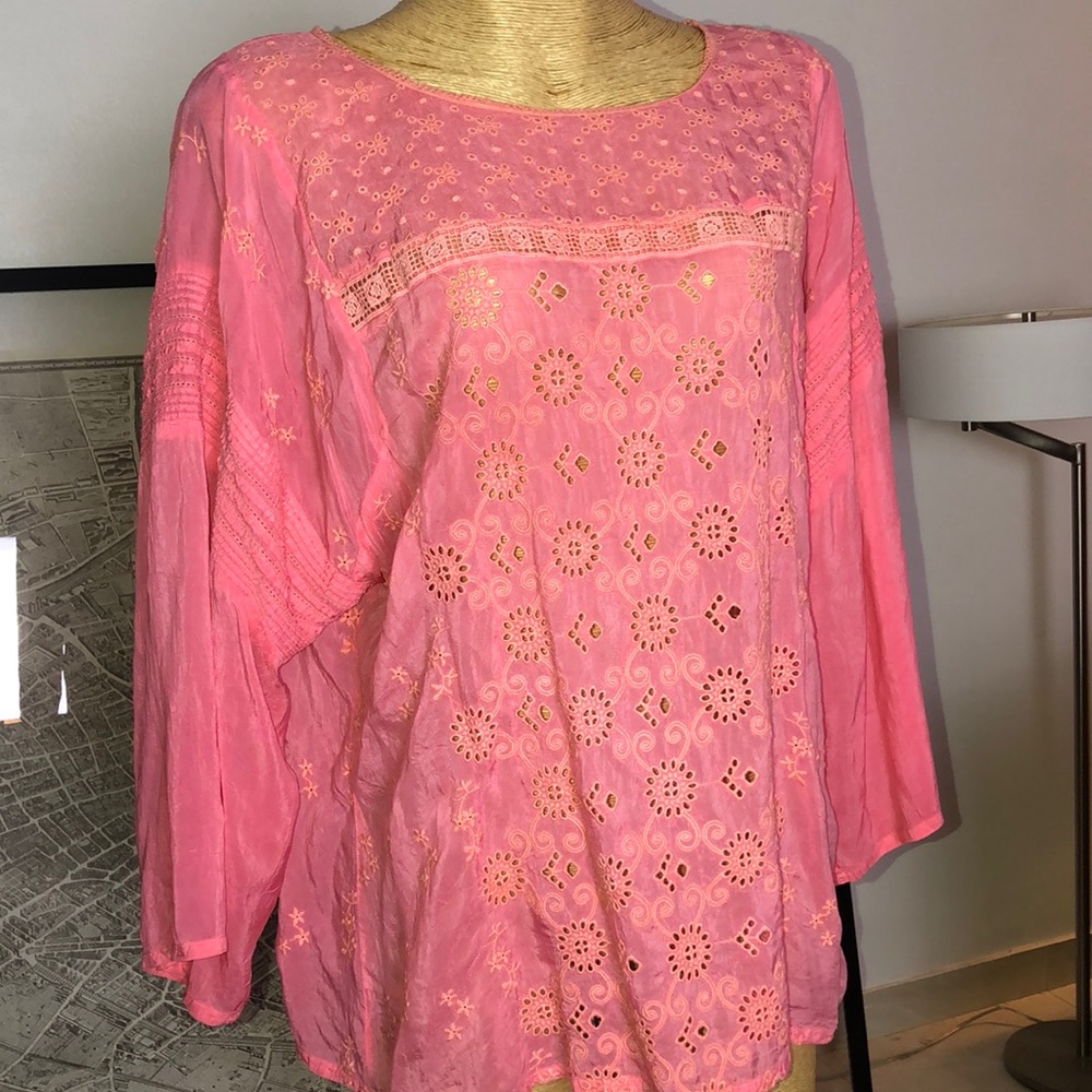 Johnny Was top Salmon size L